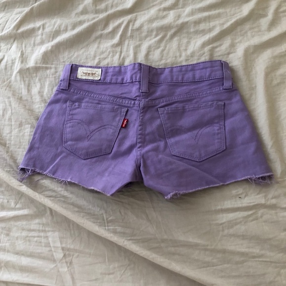 Levi’s shorts - Picture 2 of 5